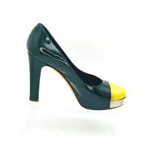 Chanel Vintage Y2K Green Patent Leather Cap Toe Platform Pumps Logo Size 37
